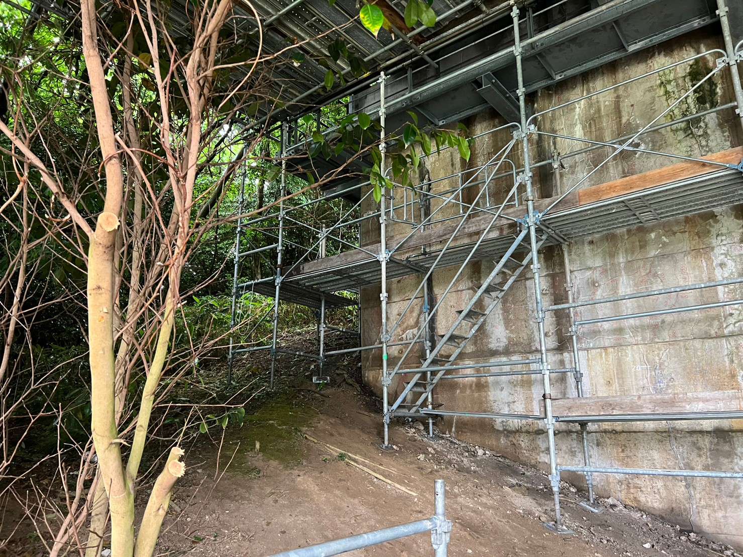 ☆石川県羽咋市にて橋梁補修工事における吊足場を施工してきました☆